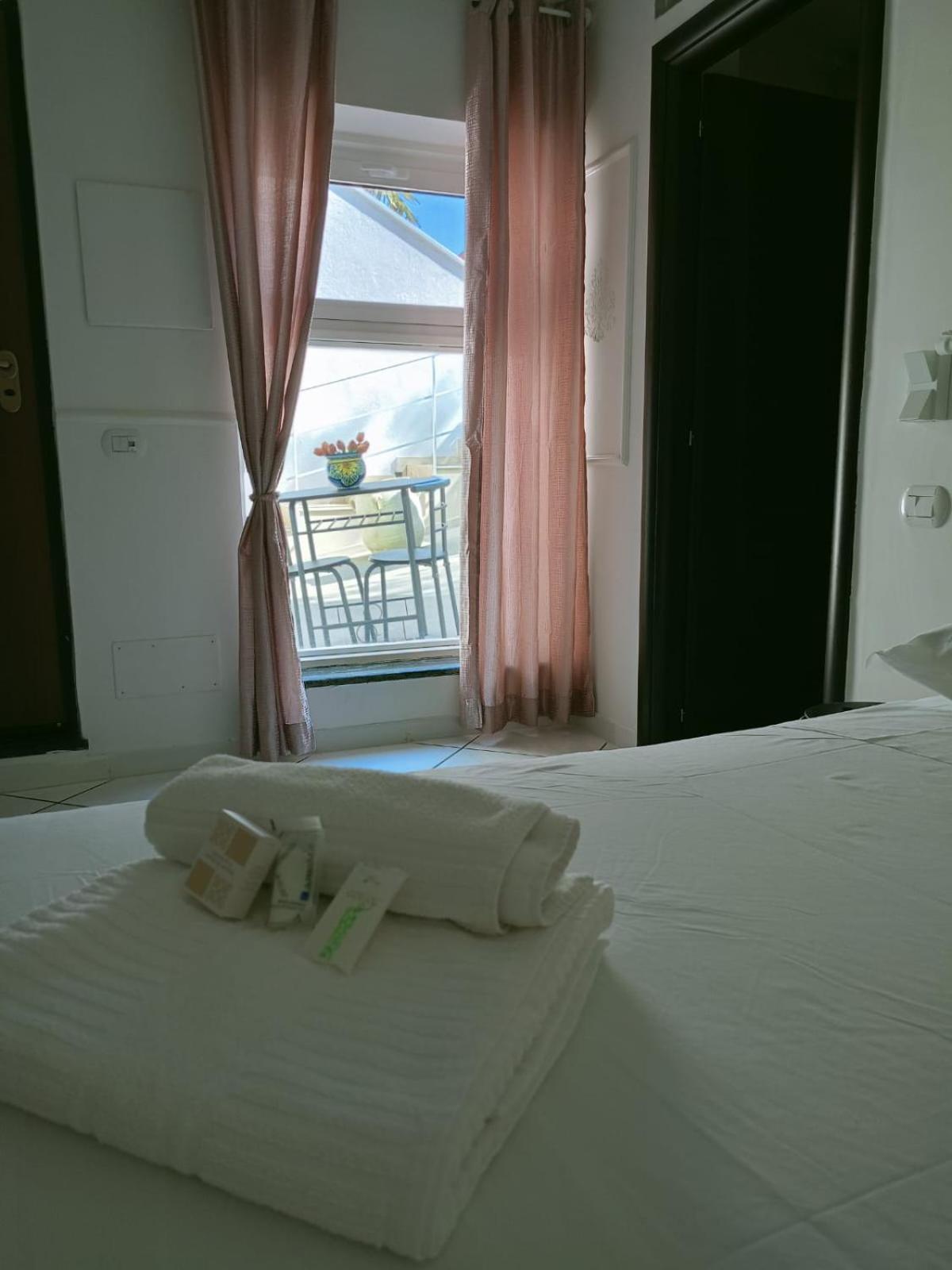 Costa Costa Rooms Sant'Egidio del Monte Albino Buitenkant foto